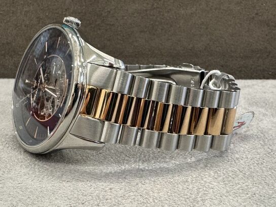 Armbåndsur  MASERATI TRADIZIONE 45 MM AUTO BLUE DIAL BR SS+RG