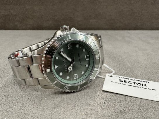 Armbåndsur SECTOR 230 36 MM 3H LIGHT GREEN DIAL SS BR