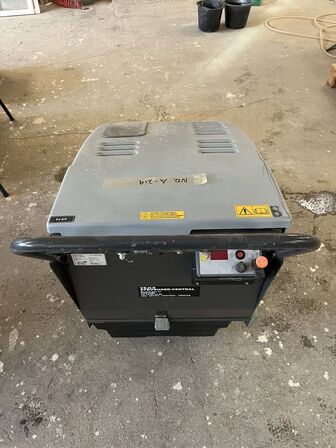 Nilfisk fejemaskine SW 700