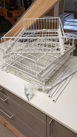 4 STK.  Hvide KVALITETS TRÅDKURV på rulleudtræk