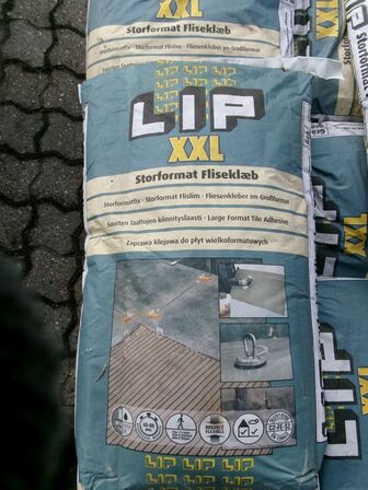 11 ps. Fliseklæb LIP