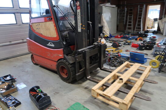 El-Gaffeltruck LINDE E30-02