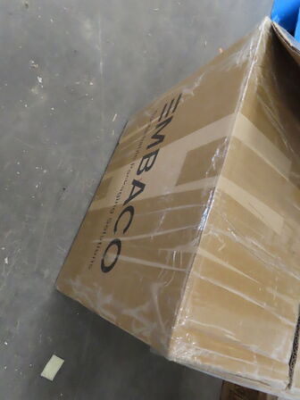 Blandet køkkenudstyr og to-go poser