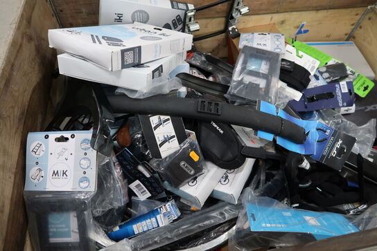 2 pl. med cykeldele og -udstyr