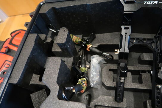 Gimbal support system ARMOR-MAN TILTA