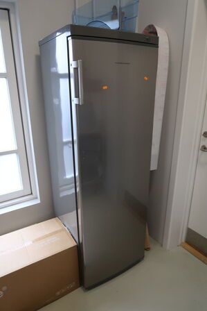 Køleskab SCANDOMESTIC