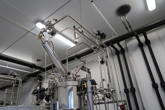 Fermentor med tank APPLIKON BIOTECHNOLOGY Bio reactor 270 L SS og styring APPLIKON TECHNOLOGY i-Control