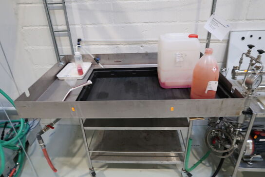 Opbevaringsvogn med spildekar m.m.