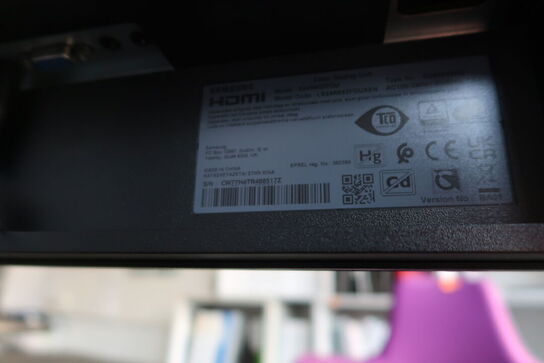 Computerskærm SAMSUNG S24R65, dockingstation LENOVO ThinkPad Thunderbolt 3 Dock Gen 2, tastatur