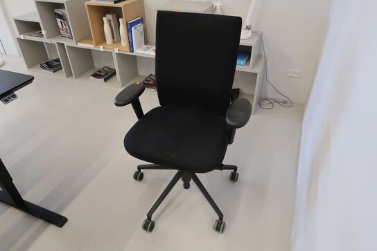 Kontorstol VITRA ID Mesh af Antonio Citterio