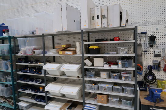 7 fag lagerreoler uden indhold