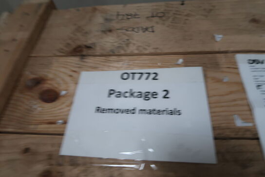 2 stk. opbevaringskasser med indhold