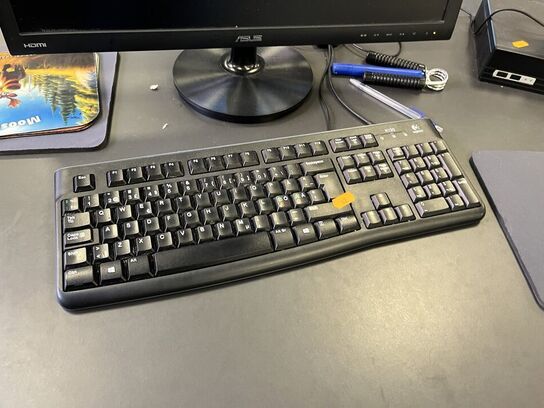 Computer m. Mus, tastetur og headset ASUS VS247