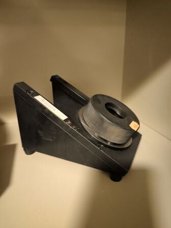 Præcisions V-blok m. Rotationsenhed