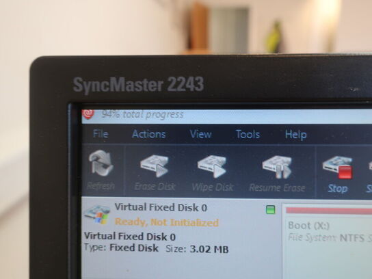 HP 22" skærm m. tastatur SynchMaster 2243 (PC medfølger ikke)