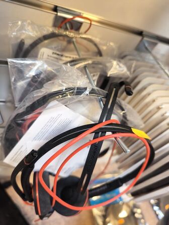 Div. headset/hovedtelefoner (se billeder)