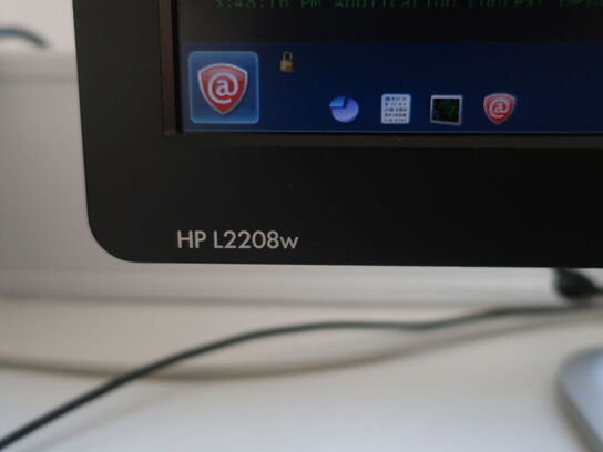 Skærm 22" m. tastatur HP L2208w (PC medfølger ikke)