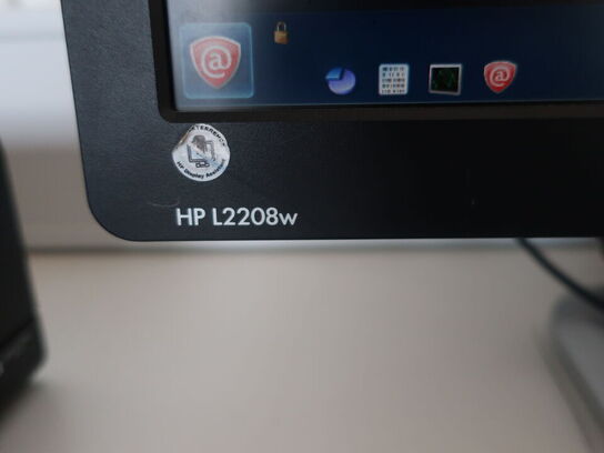 HP 22" skærm L2208w (PC medfølger ikke)