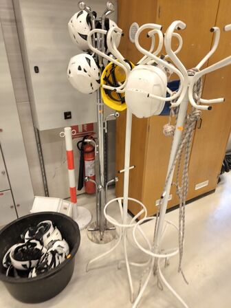 Sikkerhedshjelme med stumtjener