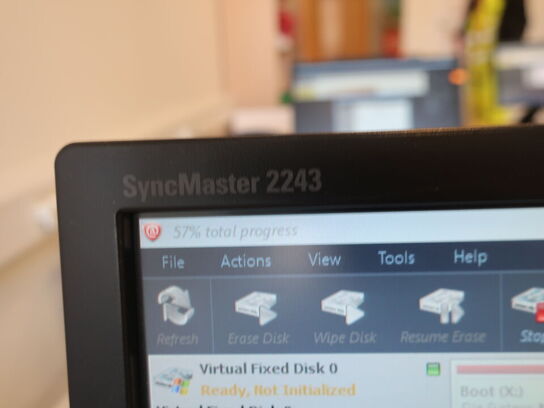 SAMSUNG 22" skærm SyncMaster 2243 (PC medfølger ikke)