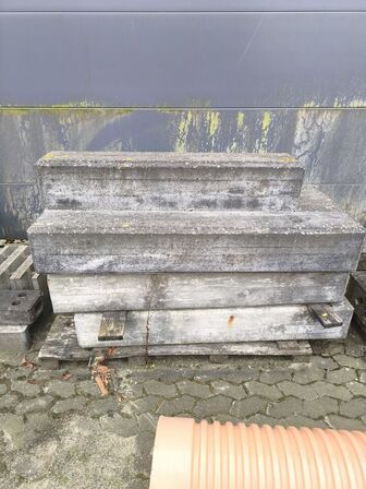 Lot med betonklodser