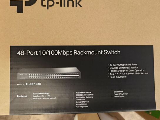 Netværksswitch TP-LINK TL-SF1048 48 port (ubrugt)