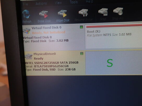 HP 22" skærm m. tastatur L2208w (PC medfølger ikke)