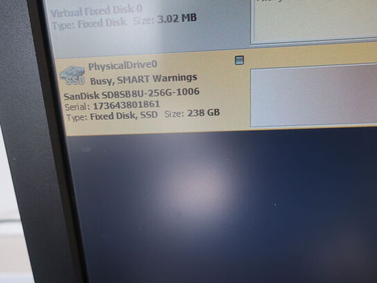 HP 22" skærm L2208w (PC medfølger ikke)