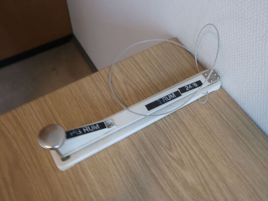 Hulapparat LEITZ 5182 & lang klipsemaskine