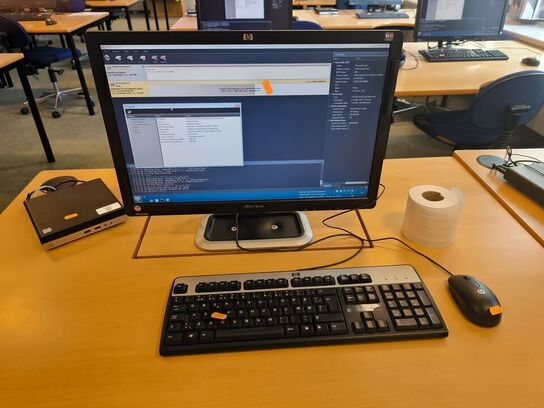 Skærm 22" m. tastatur HP L2206w (PC medfølger ikke)