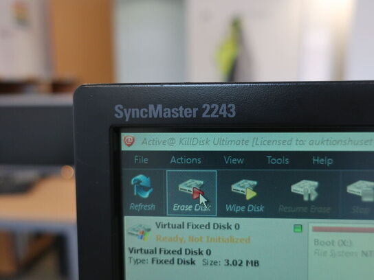 HP 22" skærm m. tastatur SynchMaster 2243 (PC medfølger ikke)