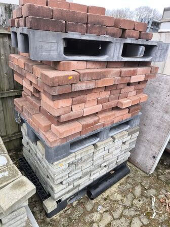 5 paller med belægningssten