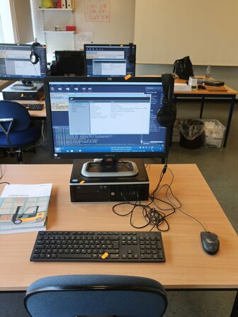 HP 22" skærm m. tastatur L2208w (PC medfølger ikke)