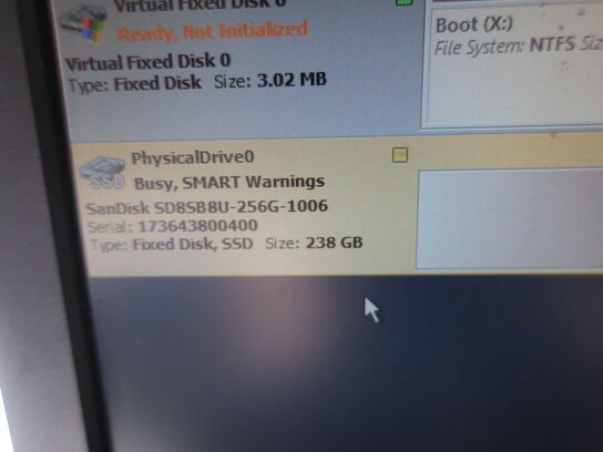 Skærm 22" m. tastatur HP L2206w (PC medfølger ikke)