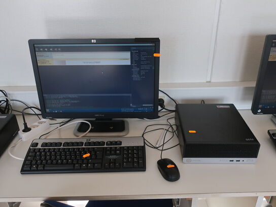 HP 22" skærm L2208w (PC medfølger ikke)