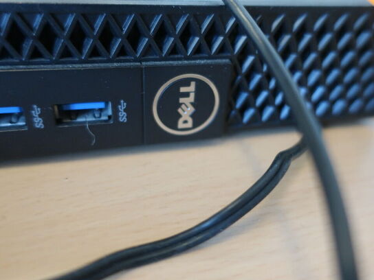 HP 22" skærm m. tastatur SynchMaster 2243 (PC medfølger ikke)