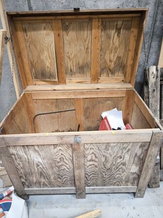 Stor trækasse m. indhold