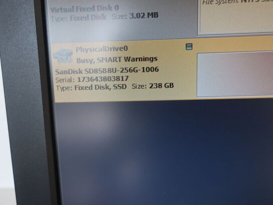 HP 22" skærm L2208w (PC medfølger ikke)