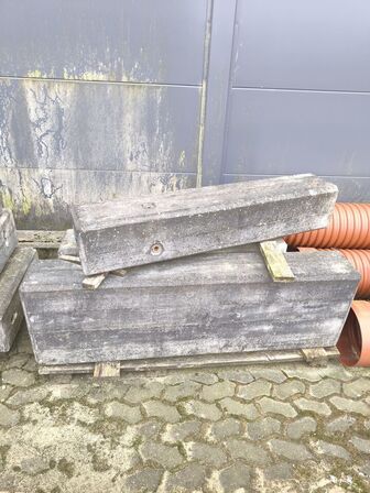 Lot med betonklodser