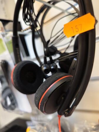 Div. headset/hovedtelefoner (se billeder)