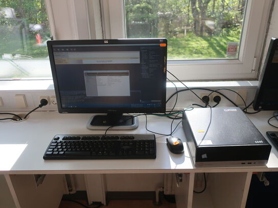 Skærm 22" m. tastatur HP L2206w (PC medfølger ikke)