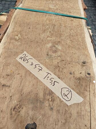 1 stk. Egetræsplanke str. 265 x 57 x 5,5