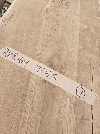 1 stk. Egetræsplanke str. 268 x 64 x 5,5