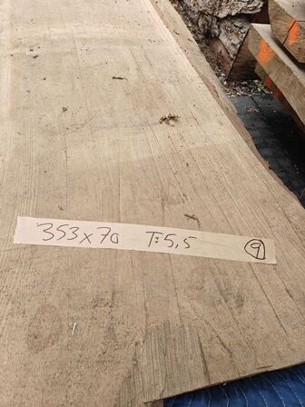 1 stk. Egetræsplanke str. 353 x 70 x 5,5