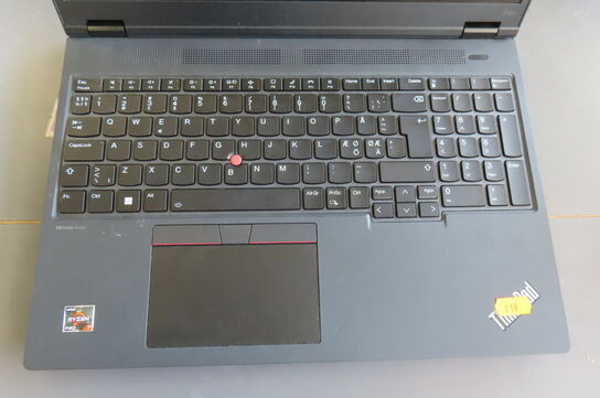 Bærbar computer LENOVO Thinkpad P16v Gen 1