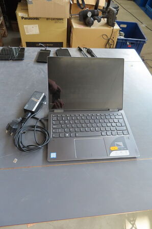 Bærbar computer LENOVO YOGA 720-13IKB