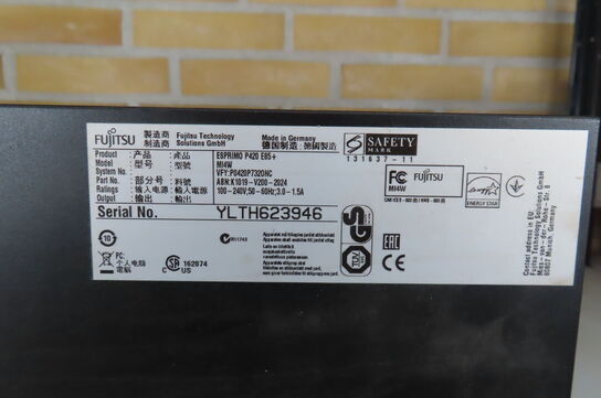 Stationær computer FUJITSU P420 E85+