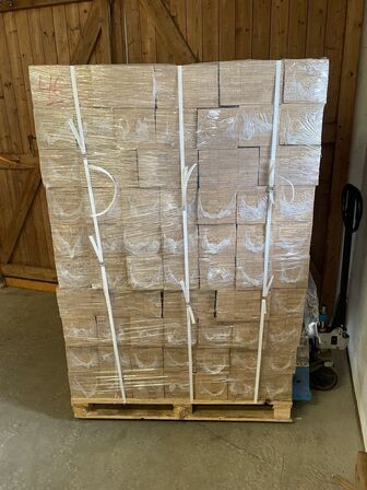 142,17 m2 Massivt eg klodsegulv / Endestavsgulv