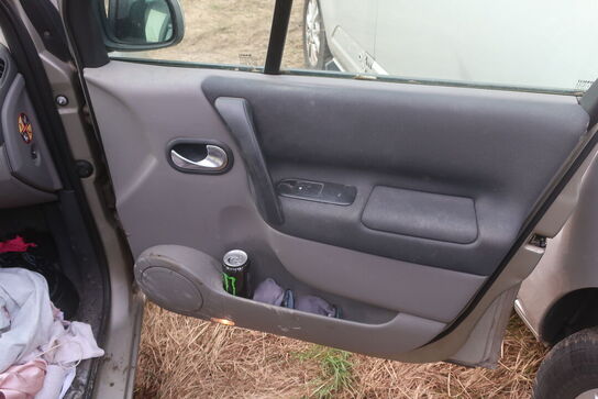 Personbil RENAULT SCENIC 2.0 16V (MOMSFRI)