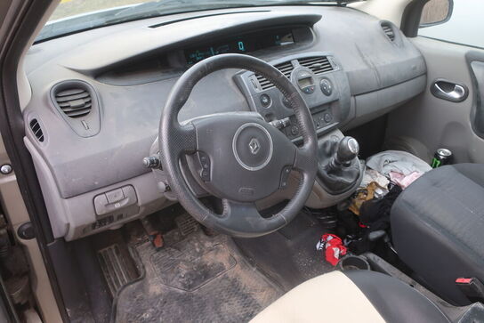 Personbil RENAULT SCENIC 2.0 16V (MOMSFRI)